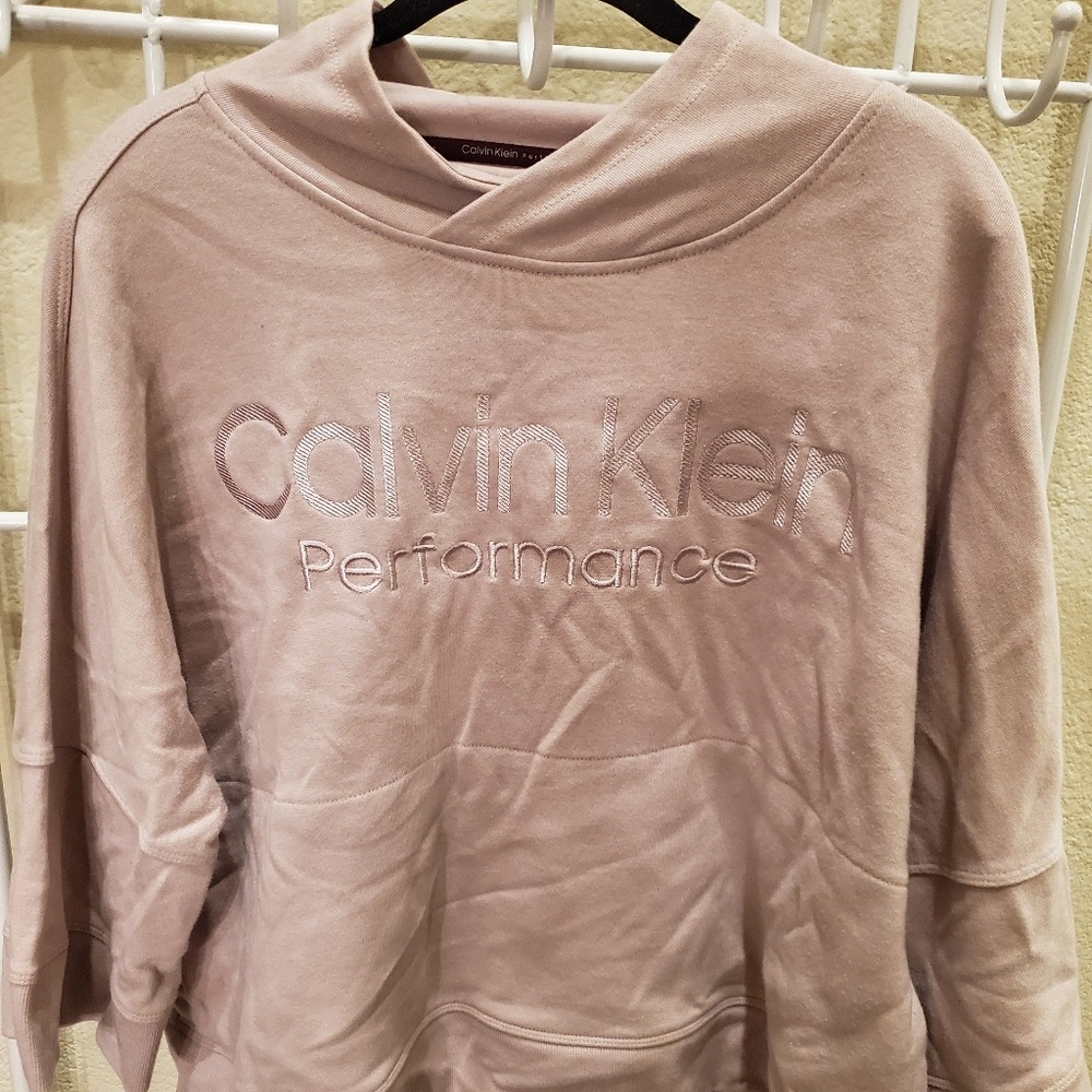 Crop pull over
